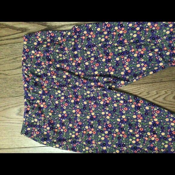 LuLaRoe Leggings Purple with Micro Flowers Tall & Curvy - Picture 2 of 6